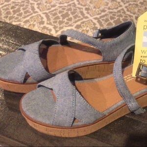 Toms nwt